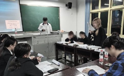 學(xué)校辯論賽主持人臺詞