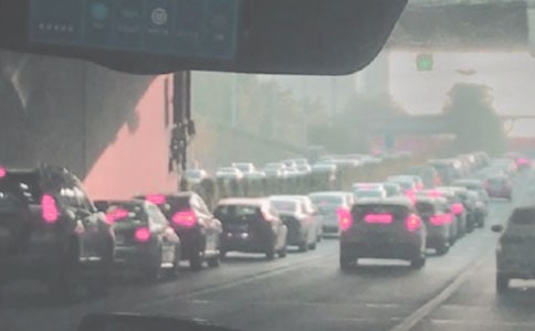 跟堵車有關(guān)的經(jīng)典句子