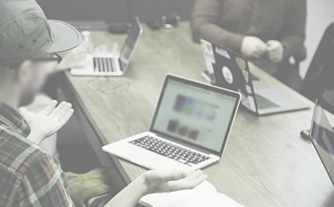 �������h��Ո��