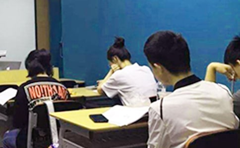蘭州中考試題《鄒忌諷齊王納諫》閱讀答案