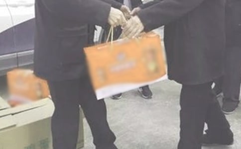 西方人請客送禮的習俗有什么不同