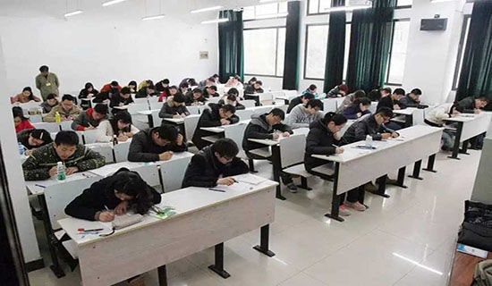 公務員自我鑒定怎么寫